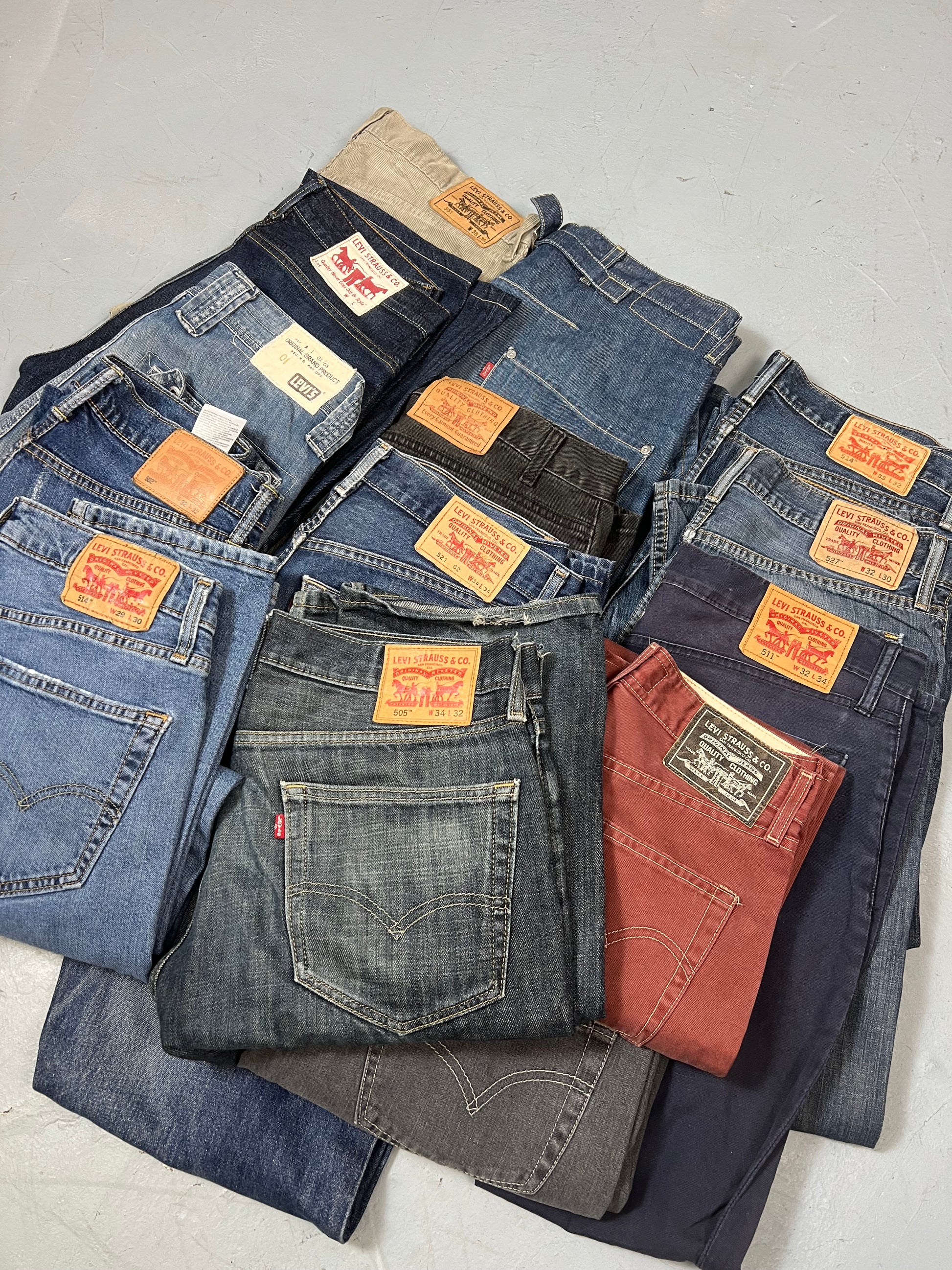 COMPRA LOS MEJORES PANTALONES VAQUEROS LEVI´S DE SEGUNDA MANO AL MEJOR PRECIO DEL MERCADO